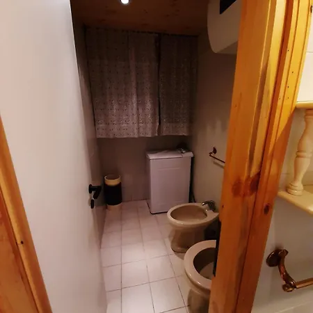 Giampylety アパート プラート・ネヴォソ